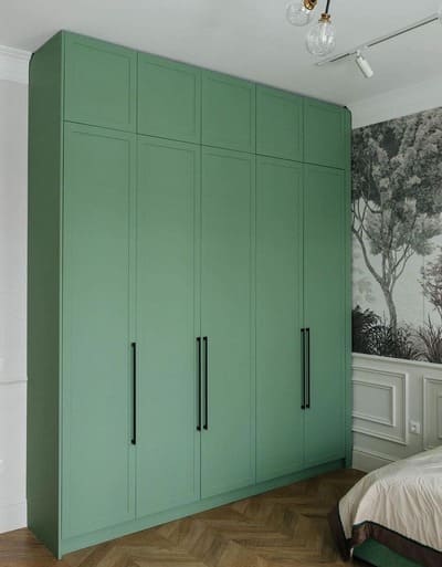 Шкаф в гостиную зал