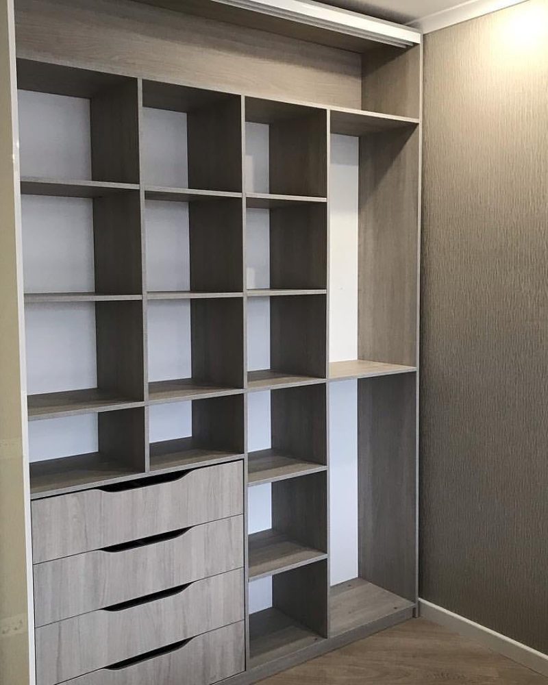 Шкаф-купе серо-белый фото